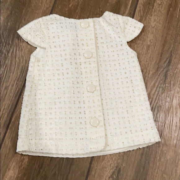 Like New! Gap Ivory Top with Button Detail size 2t - Picture 2 of 4